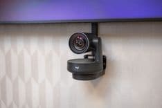 Videoconference camera voor zaalopnames in Huib van de Vecht zaal — Mudde Kok FlexCentre
